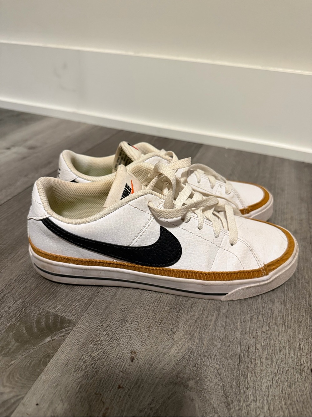 Nike Court Legacy Next Nature White Black Gum Sneakers Women’s 6.5